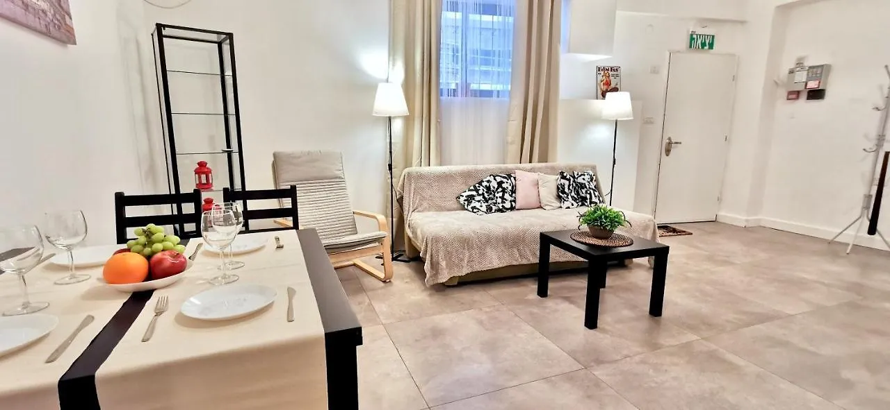 Cozy Apartment In The Center Of Haifa Israel